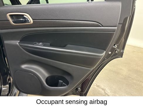 Used 2017 Jeep Grand Cherokee Laredo w/ Quick Order Package 23E image 24