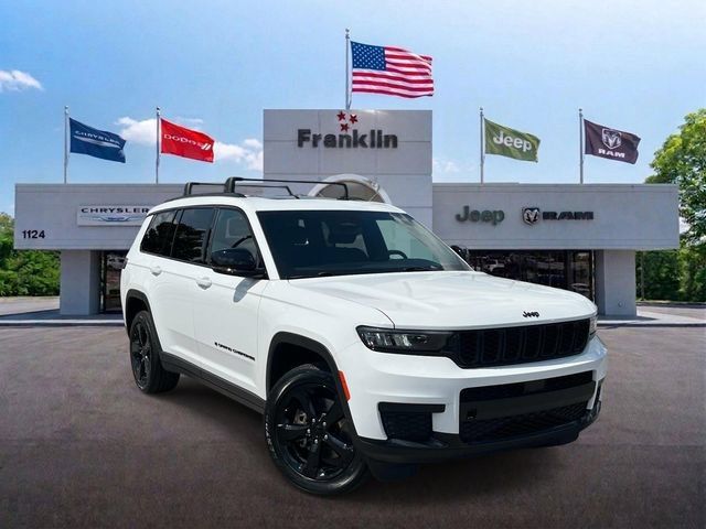 Used 2023 Jeep Grand Cherokee L Altitude AWD/4WD image 1