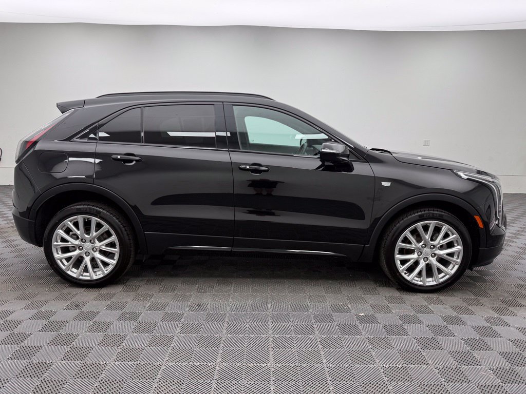 Used 2022 Cadillac XT4 Sport w/ Comfort Package AWD/4WD image 7