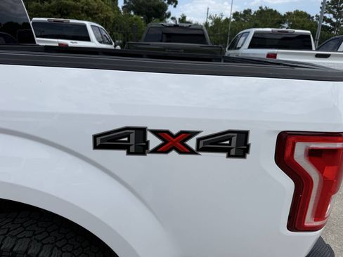 Used 2017 Ford F150 XLT AWD/4WD image 38