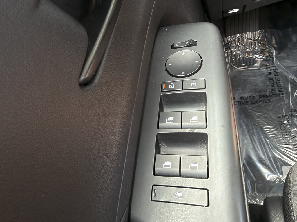 Used 2025 Hyundai Kona SEL FWD image 25