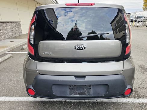 Used 2014 Kia Soul + image 4