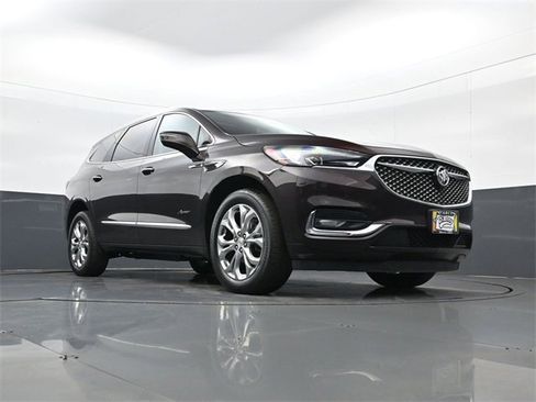 Used 2020 Buick Enclave Avenir w/ Avenir Technology Package image 24