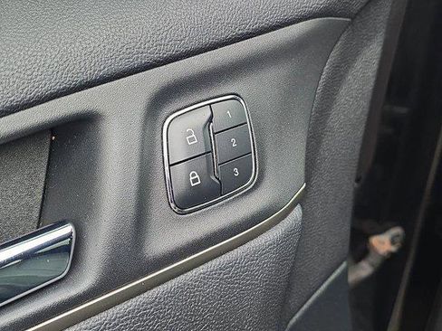 Used 2017 Lincoln MKC Premiere image 19