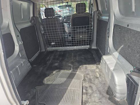 Used 2014 Nissan NV200 SV w/ Exterior Appearance Package FWD image 19