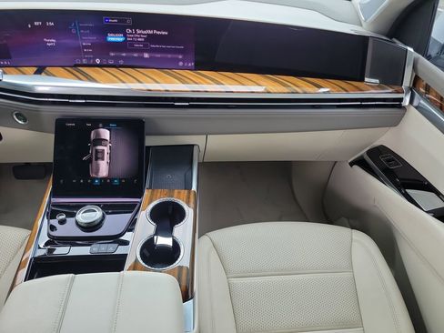 Used 2025 Cadillac Escalade Sport Platinum w/ LPO, Floor Liner Package image 17