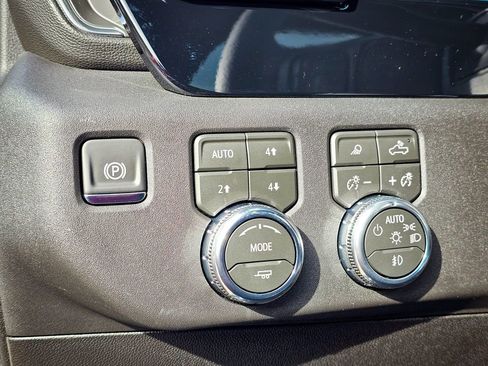 New 2026 GMC Sierra 2500 SLT w/ Max Trailering Package AWD/4WD image 18