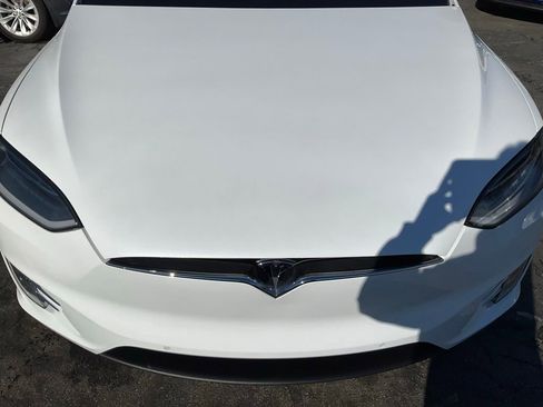 Used 2016 Tesla Model X 90D image 98