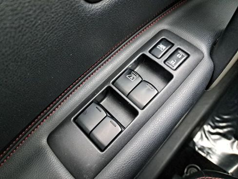 Used 2011 Nissan Rogue SV w/ SL Pkg image 25