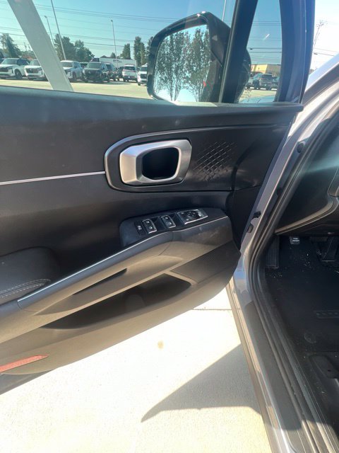 Used 2022 Kia Sorento S FWD image 23