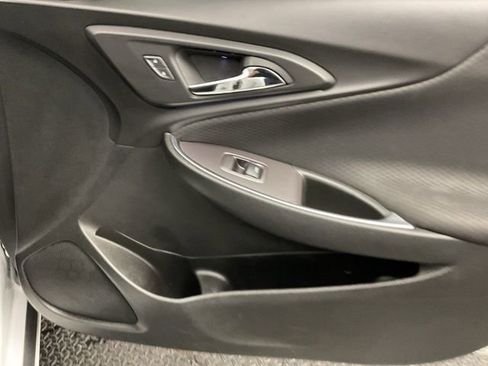 Certified 2018 Chevrolet Malibu LT FWD image 24