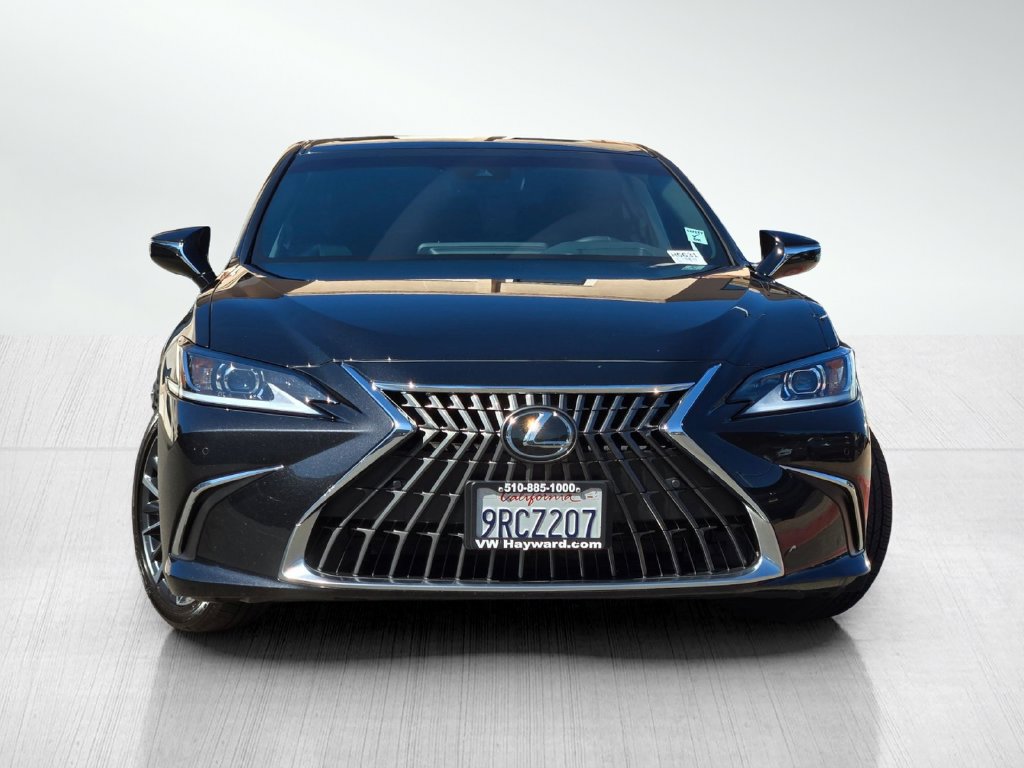 Used 2025 Lexus ES 300h w/ Premium Package FWD image 3