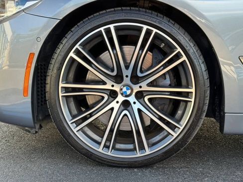 Used 2018 BMW M550i xDrive AWD/4WD image 18