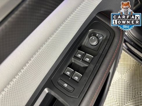 Used 2025 Volkswagen Atlas Peak Edition SE image 13