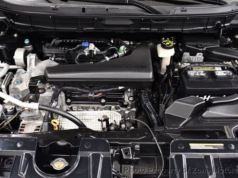 Used 2017 Nissan Rogue SV image 43