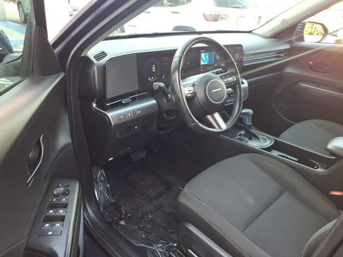 Used 2025 Hyundai Kona SEL FWD image 10