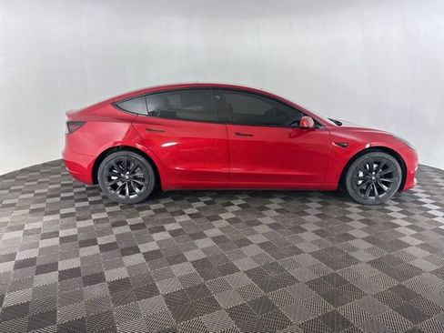 Used 2021 Tesla Model 3 Standard Range Plus image 5