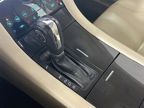 Used 2018 Ford Taurus Limited image 16