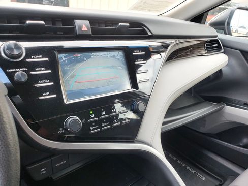 Used 2019 Toyota Camry LE FWD image 50