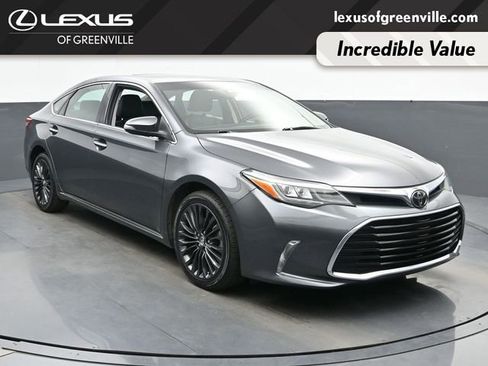 Used 2017 Toyota Avalon Touring image 1