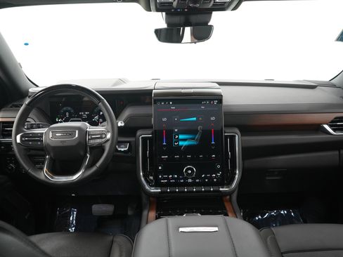 Used 2025 GMC Yukon Denali w/ Denali Reserve Package AWD/4WD image 20
