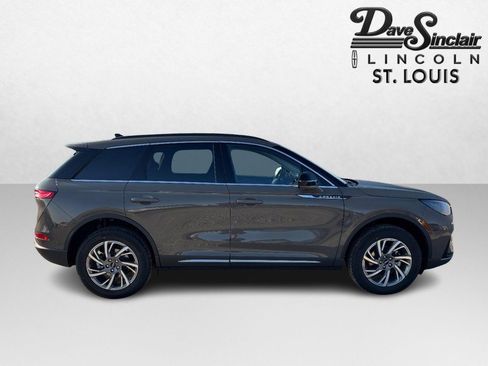 New 2026 Lincoln Corsair Premiere FWD image 4