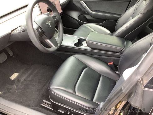Used 2023 Tesla Model 3 Standard Range RWD image 2