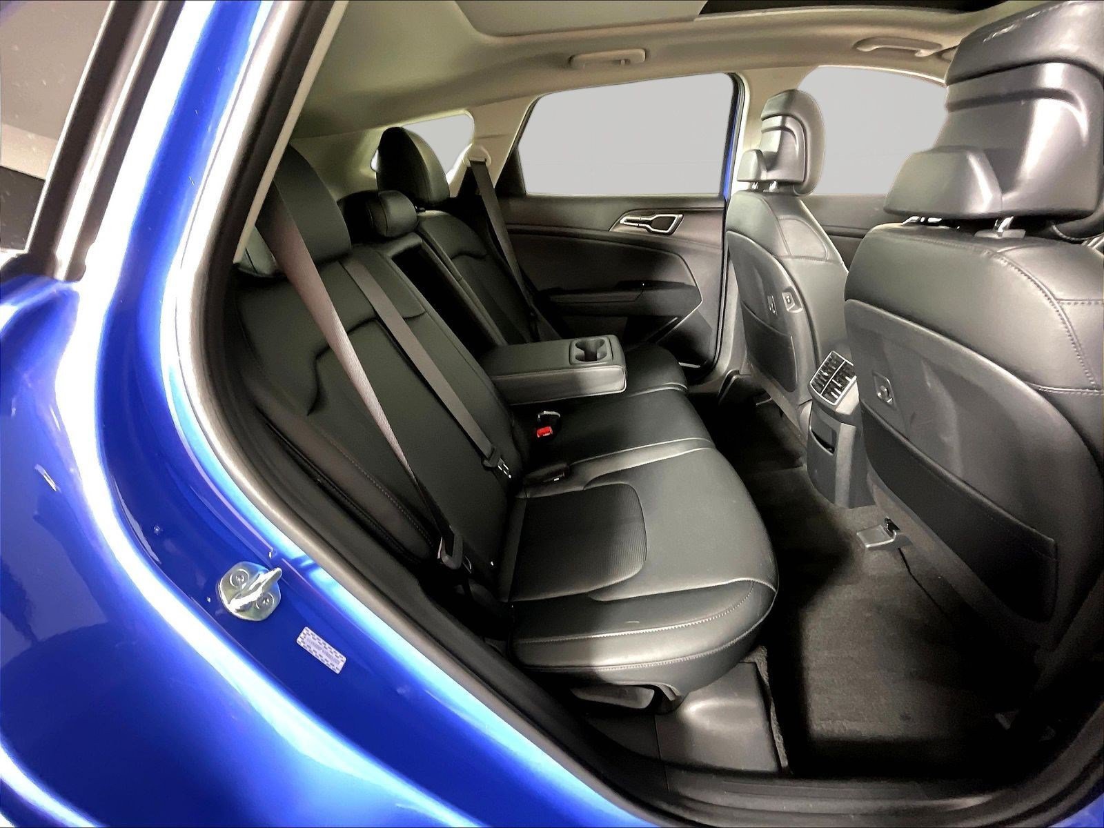 Certified 2026 Kia Sportage EX w/ EX Panorama Roof Package FWD image 25