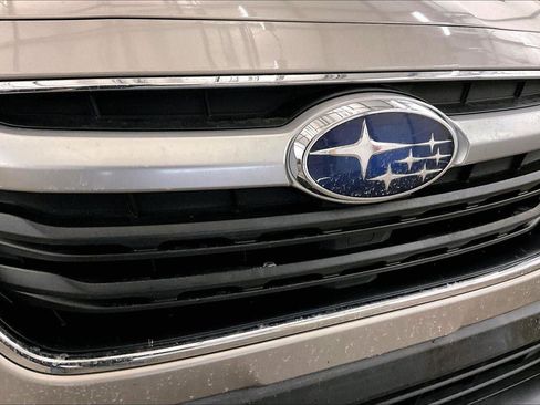 Used 2020 Subaru Outback Premium image 29