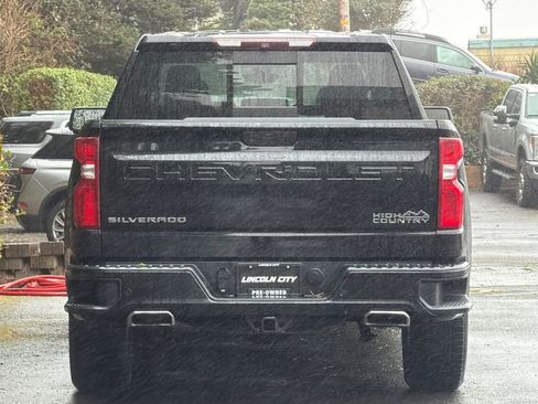 Used 2019 Chevrolet Silverado 1500 High Country w/ Technology Package image 5