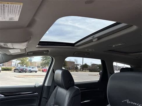 Used 2020 Buick Enclave Avenir w/ Avenir Technology Package image 20