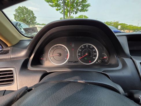 Used 2010 Honda Accord EX-L image 18