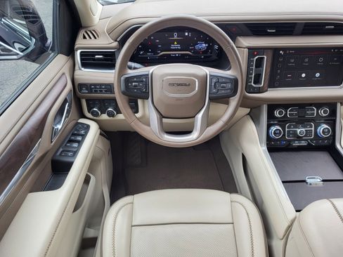 Used 2023 GMC Yukon Denali w/ Max Trailering Package AWD/4WD image 14