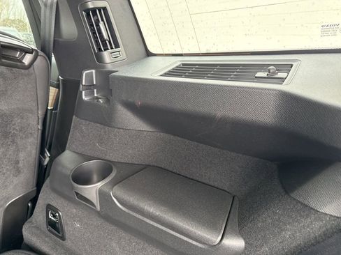 Used 2025 Volvo XC90 B6 Core w/ Climate Package image 15