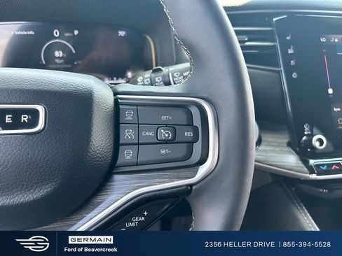 Used 2024 Jeep Wagoneer Series II AWD/4WD image 17
