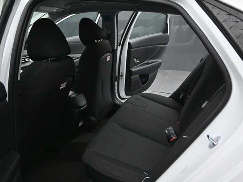 New 2026 Hyundai Elantra SE FWD image 16