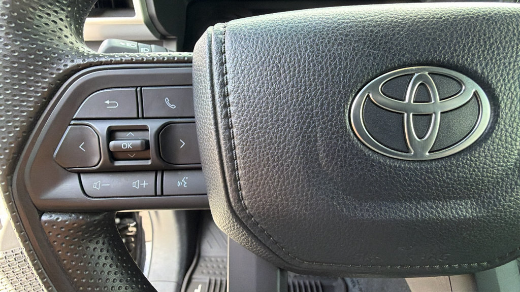 Certified 2025 Toyota Tacoma SR5 AWD/4WD image 19