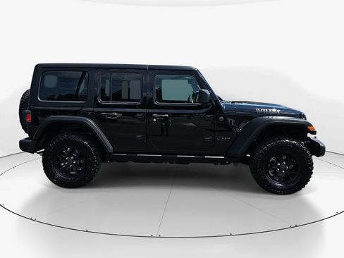 Used 2025 Jeep Wrangler Unlimited Sport AWD/4WD image 5