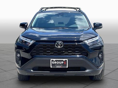 Used 2025 Toyota RAV4 XLE Premium FWD image 4