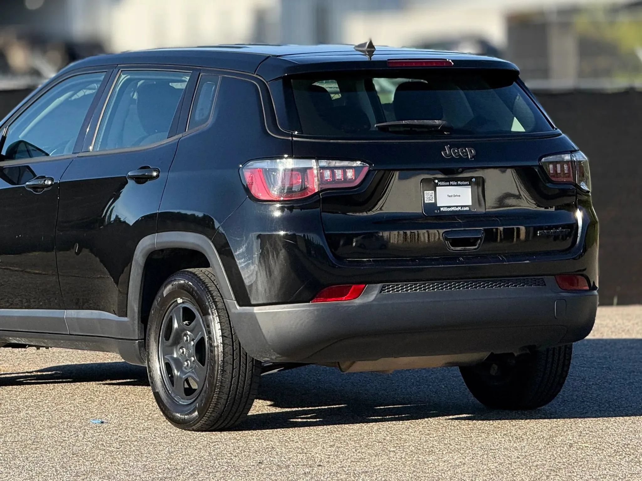 Used 2020 Jeep Compass Sport w/ Tech Group FWD image 16