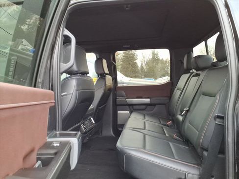 Used 2022 Ford F150 Lariat w/ Equipment Group 502A High image 10