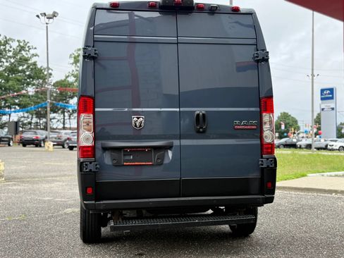 Used 2019 RAM ProMaster 2500 FWD image 4
