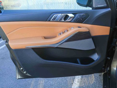 New 2026 BMW X7 xDrive40i w/ Premium Package image 18