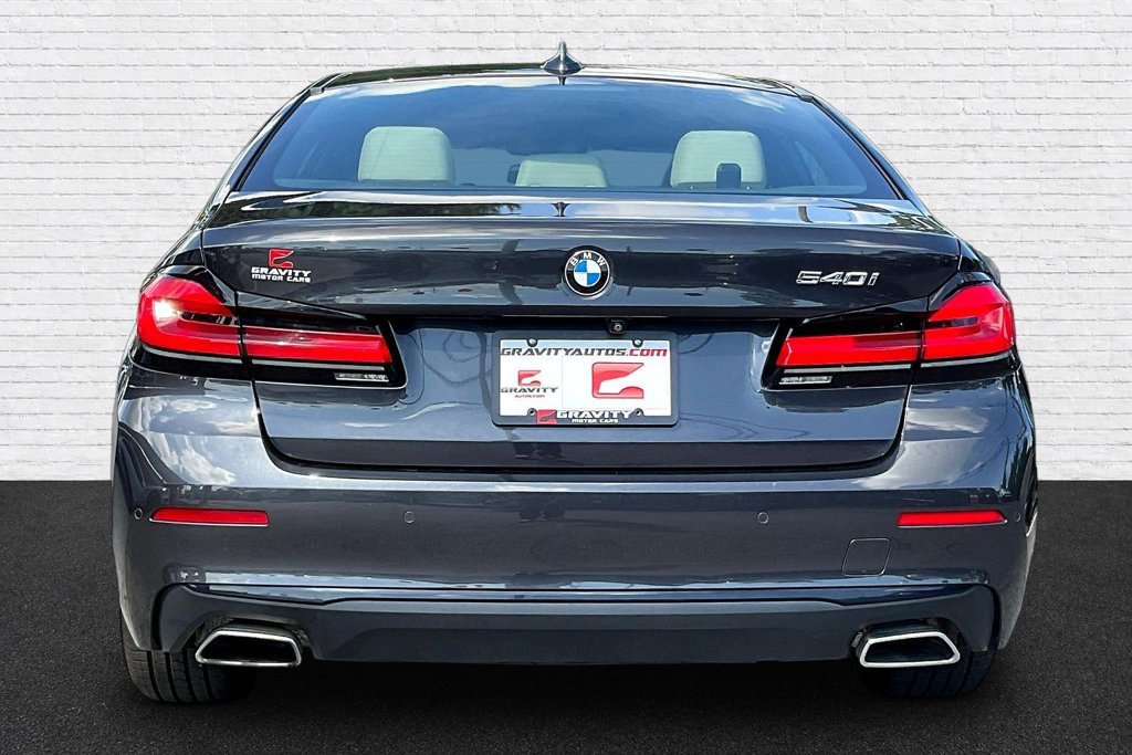 Used 2022 BMW 540i w/ Premium Package RWD image 5