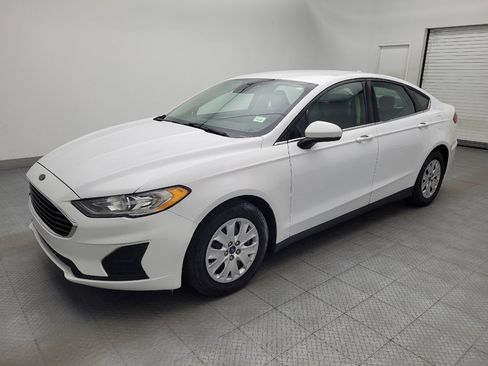 Used 2020 Ford Fusion S FWD image 2