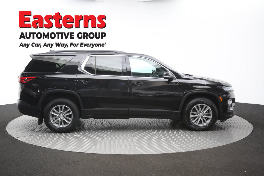 Used 2023 Chevrolet Traverse LT FWD image 49