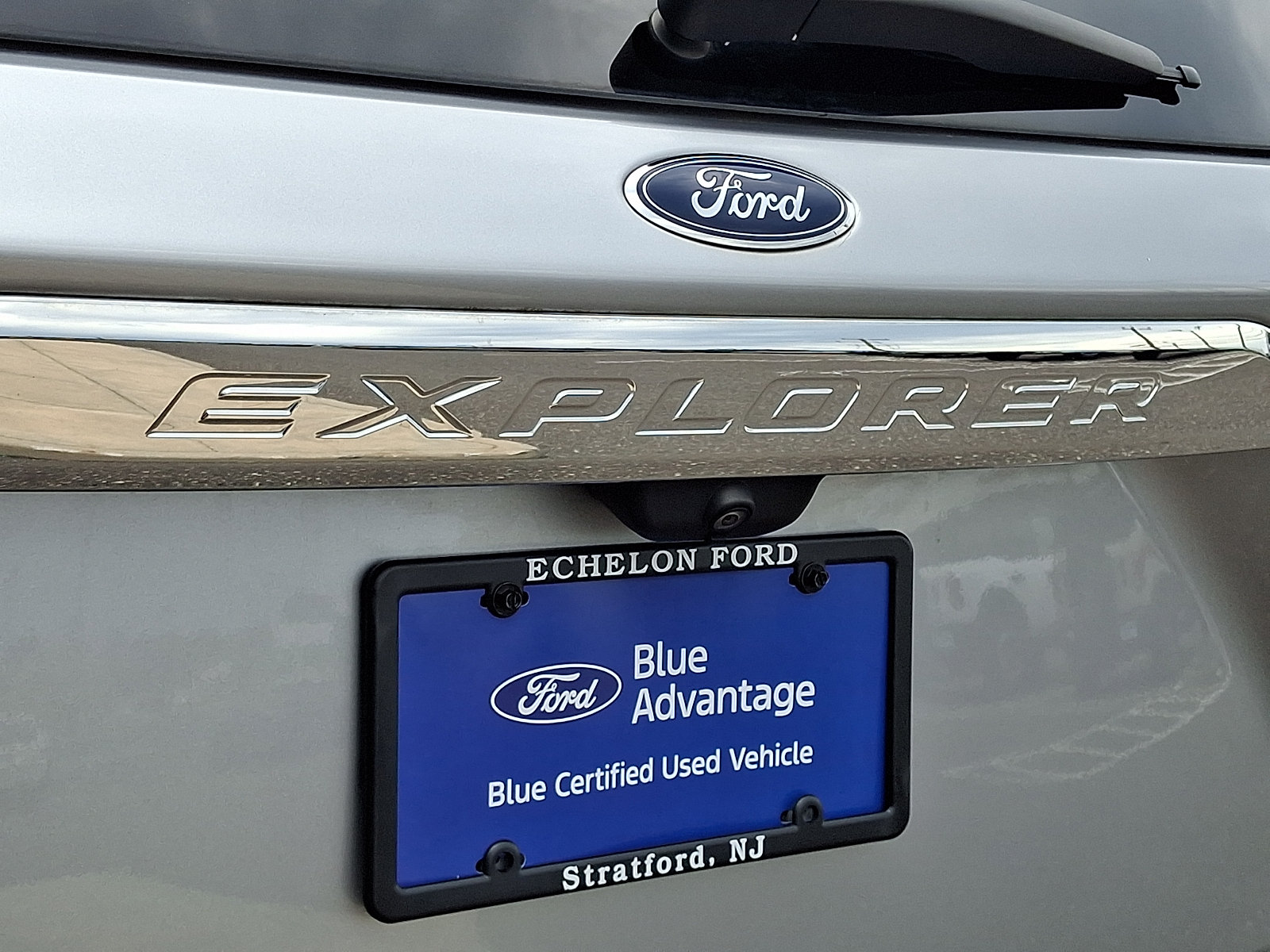 Certified 2022 Ford Explorer XLT w/ Equipment Group 202A AWD/4WD image 30