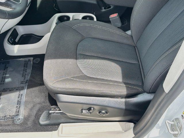Used 2024 Chrysler Voyager LX FWD image 20