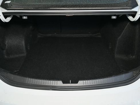 Used 2024 Chevrolet Malibu LT FWD image 38