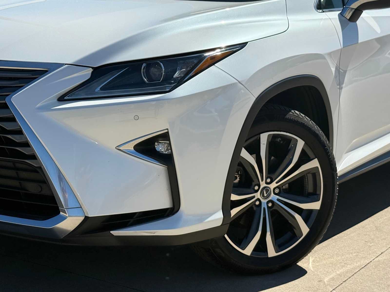Used 2018 Lexus RX 350 FWD w/ Premium Package image 3